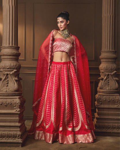 RED LEHENGA