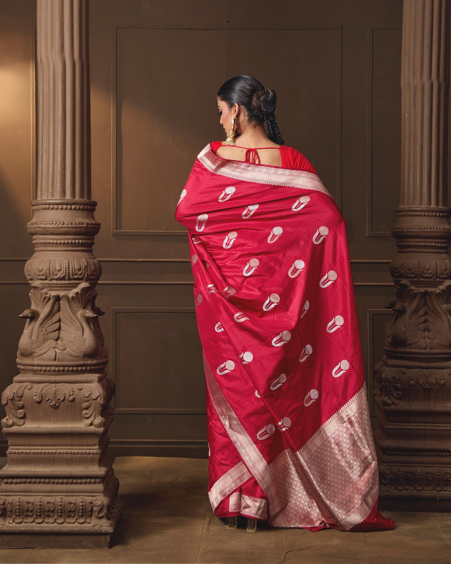 RED SAREE