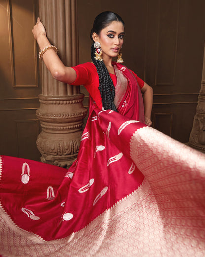 RED SAREE