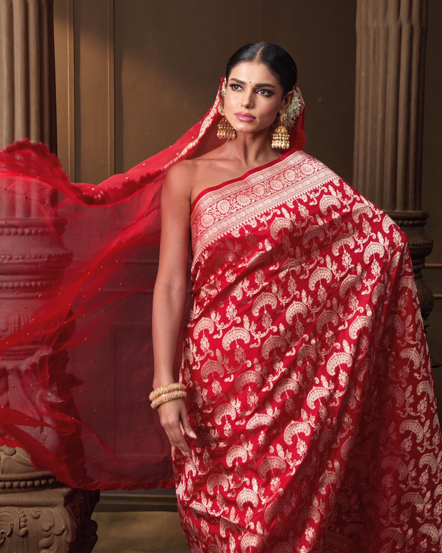 RED SAREE