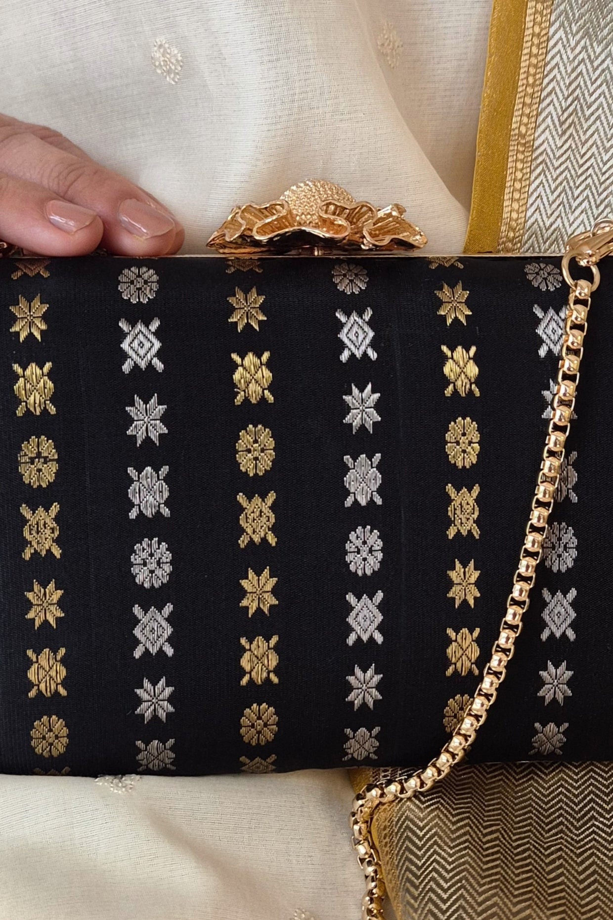 PALKI PURE KANCHI SILK CLUTCH - BLACK
