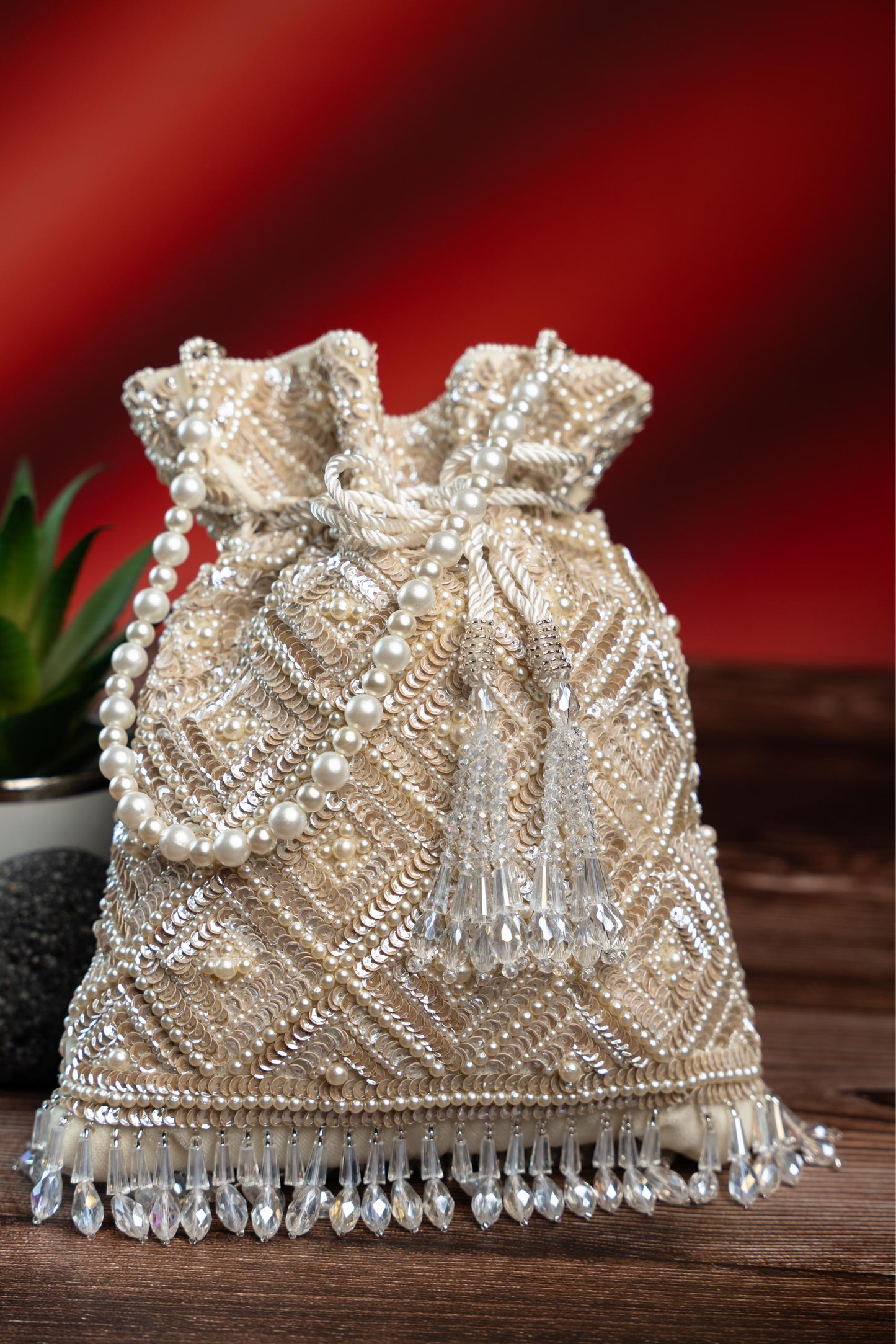PEARL CRISS CROSS IVORY