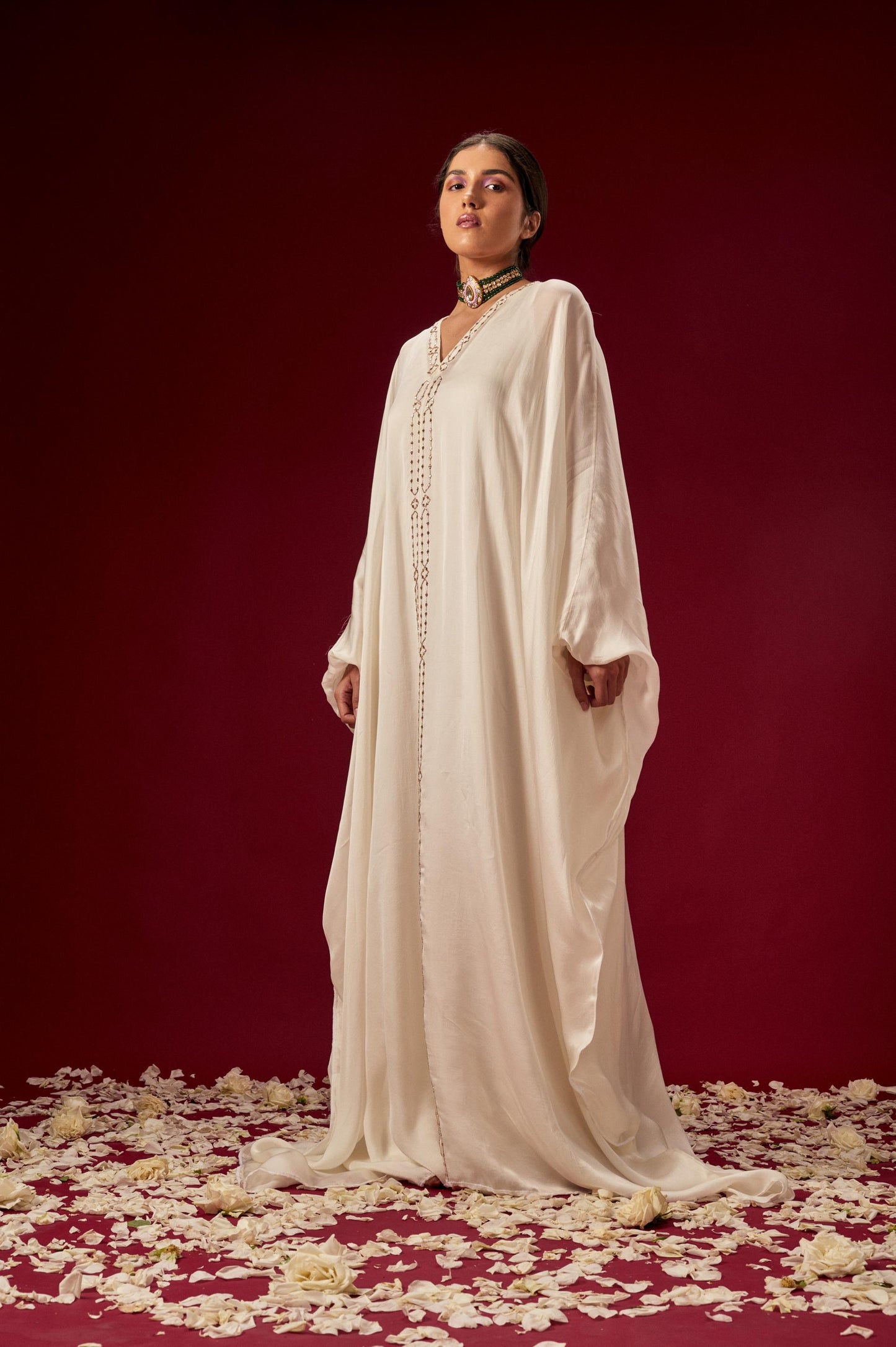 WHITE KAFTAN