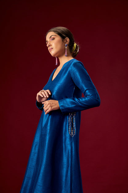 BLUE KURTA WITH EMBELLISHED POCKETS