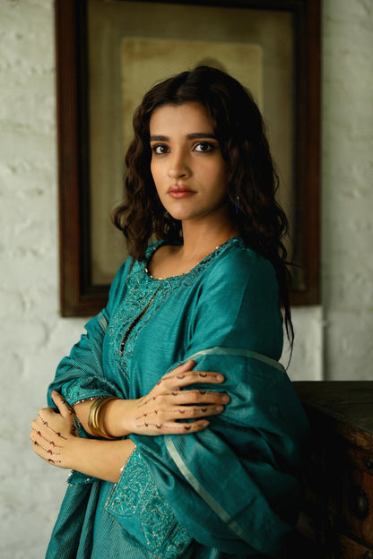 NUSRAT KURTA SET