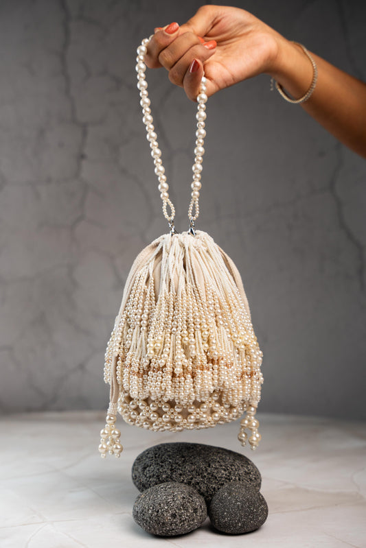 RAINDROPS PEARL TASSEL