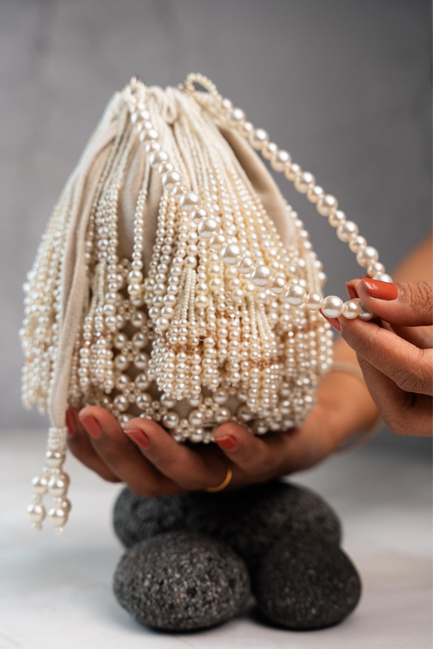 RAINDROPS PEARL TASSEL