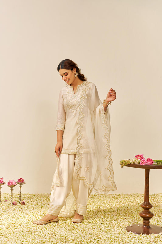 SARA - SHORT KURTA WITH SALWAR AND DUPATTA