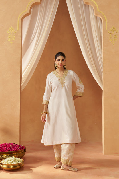 LIANA DAISY  CHAUGA WITH SALWAR AND DUPATTA
