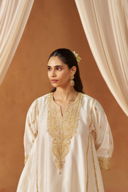 MAAHGUL DAISY IVORY KALIDAAR CHAUGA WITH SALWAR AND DUPATTA