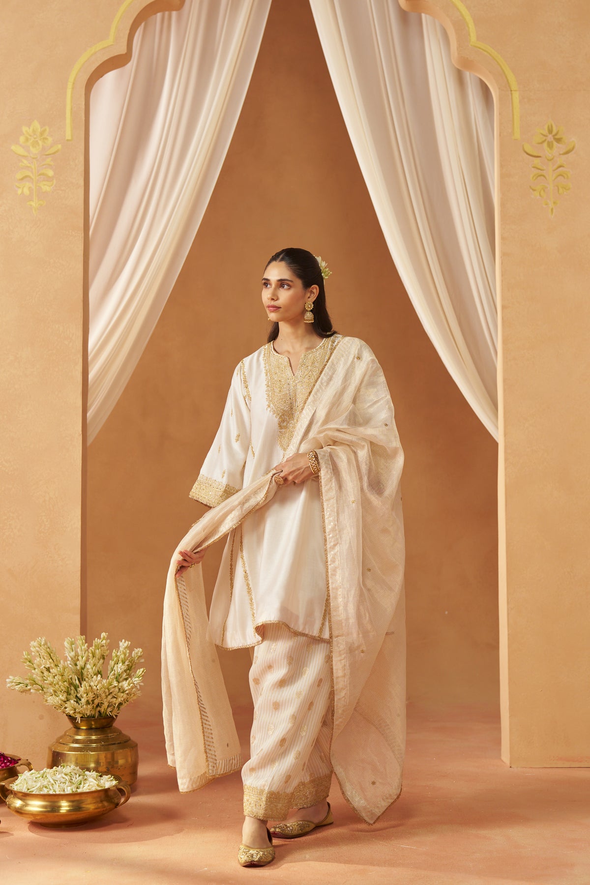 MAAHGUL DAISY IVORY KALIDAAR CHAUGA WITH SALWAR AND DUPATTA