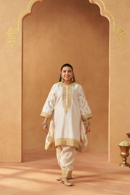 ZEENAL DAISY IVORY A-LINE KAAFTAN WITH SALWAR WITH DUPATTA