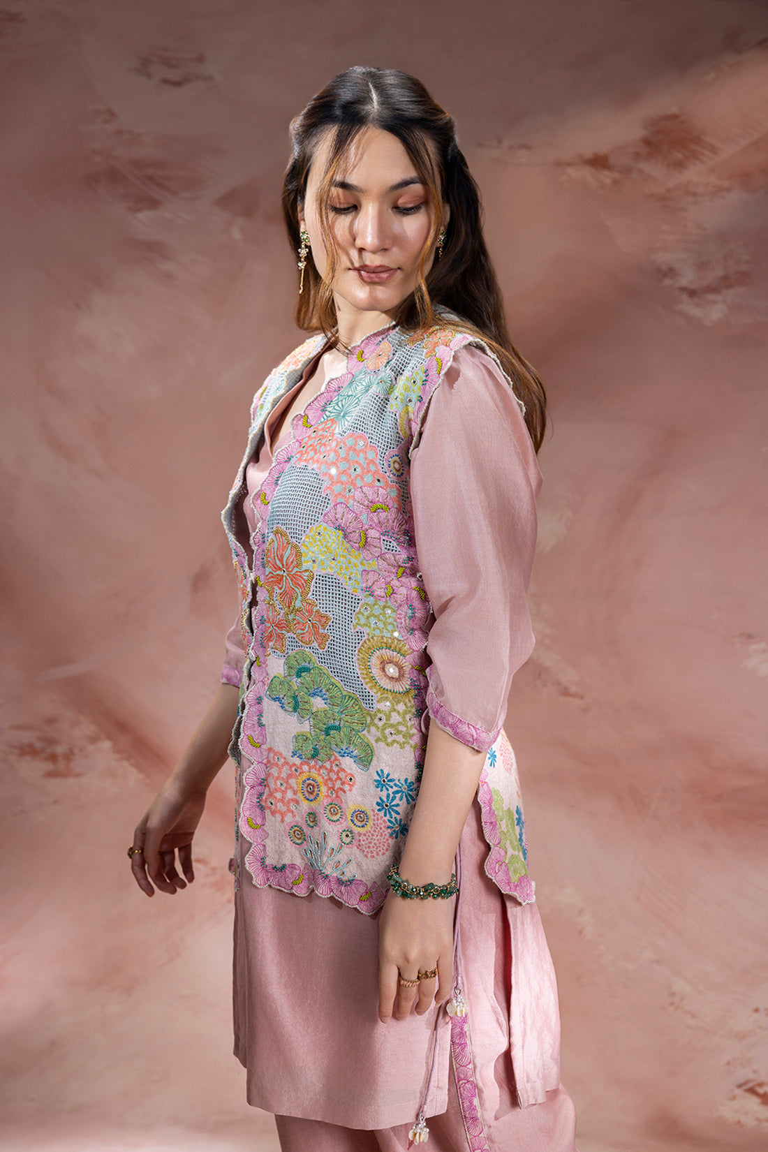KAIA EMBROIDERED KURTA SET WITH JACKET