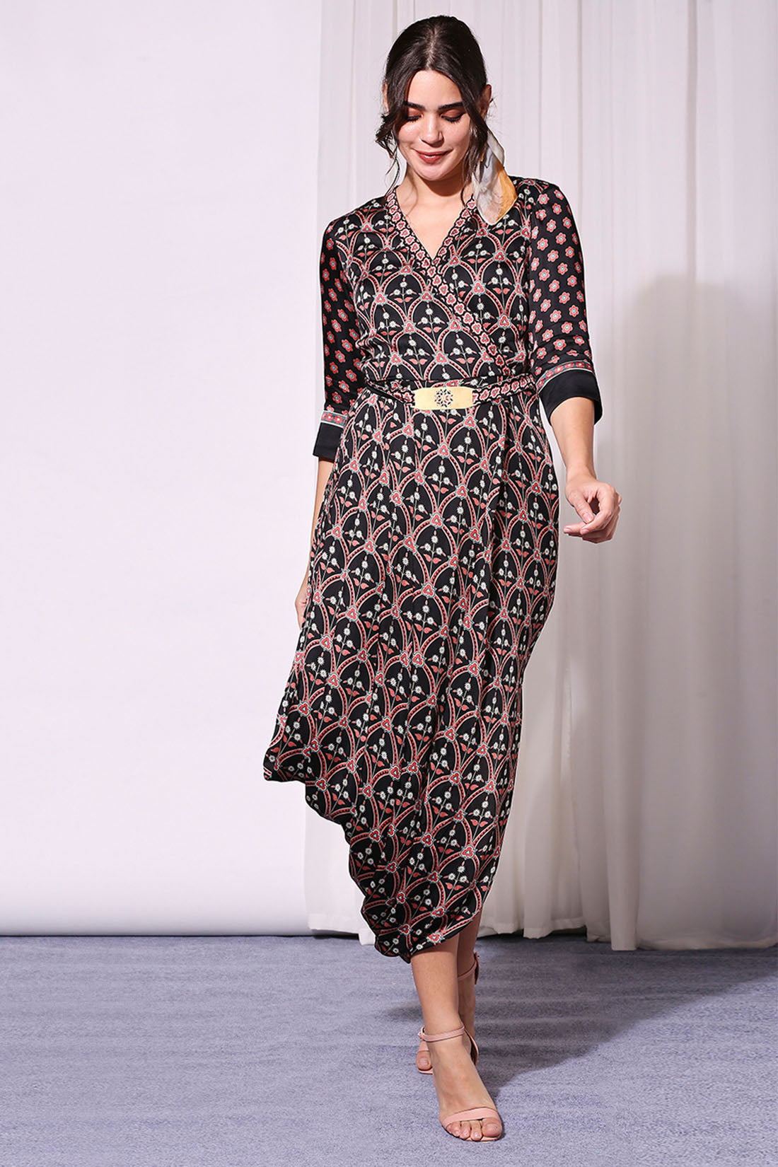 ETHNIC FOLKLORE PRINTED DRAPE DRESS