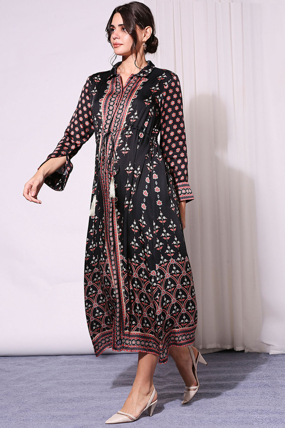 ETHNIC PRINTED DRESS WITH WAIST TIE UP