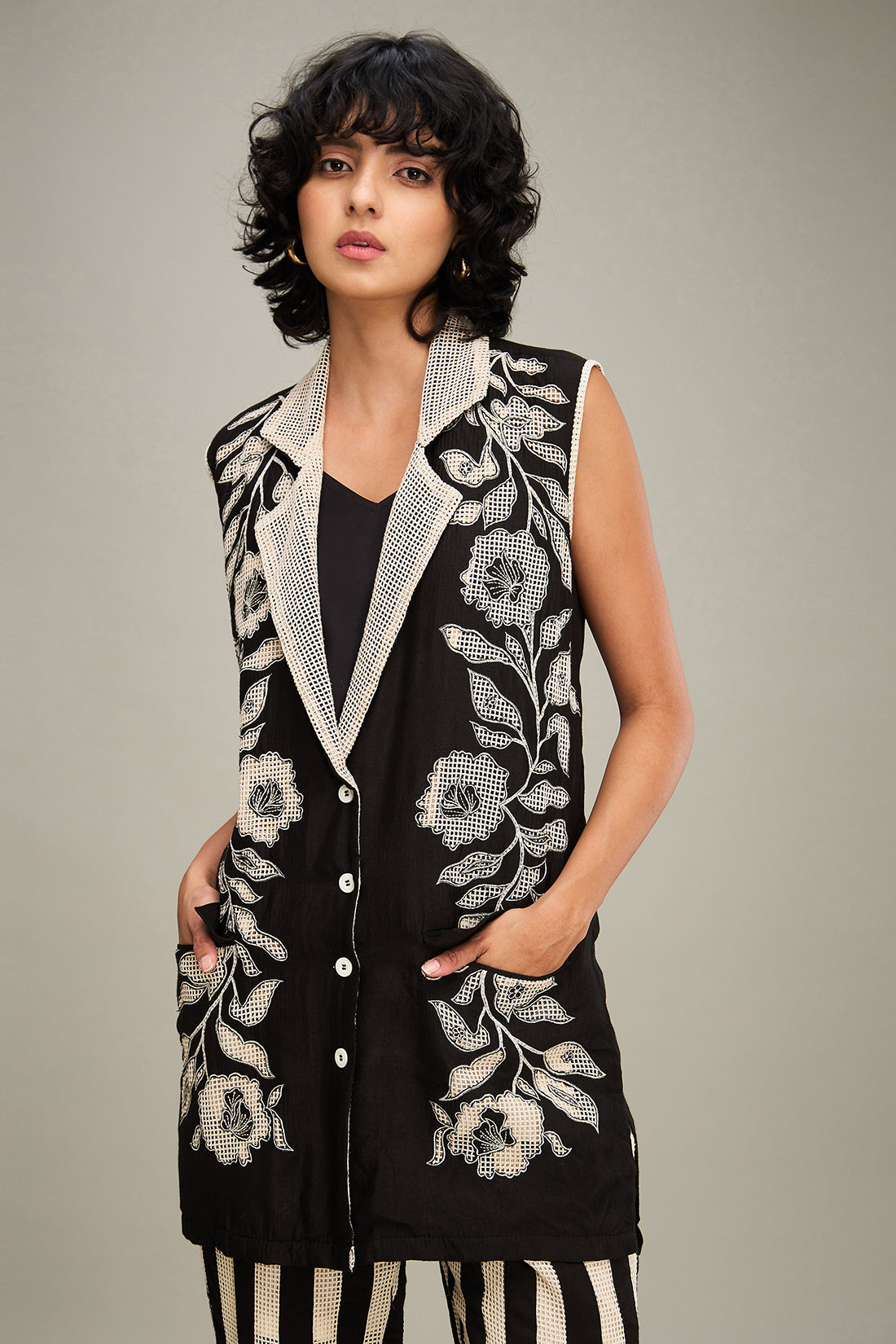 ZINNIA APPLIQUE BLAZER SET