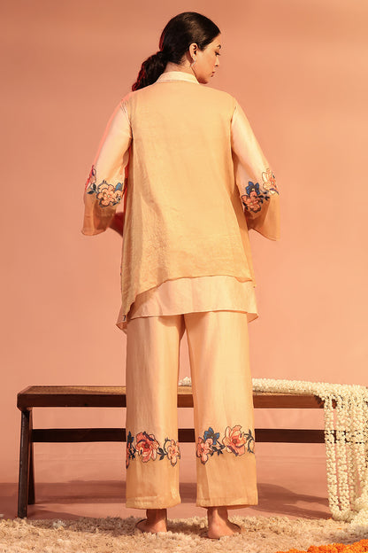 SADIRA EMBROIDERED KURTA SET WITH JACKET