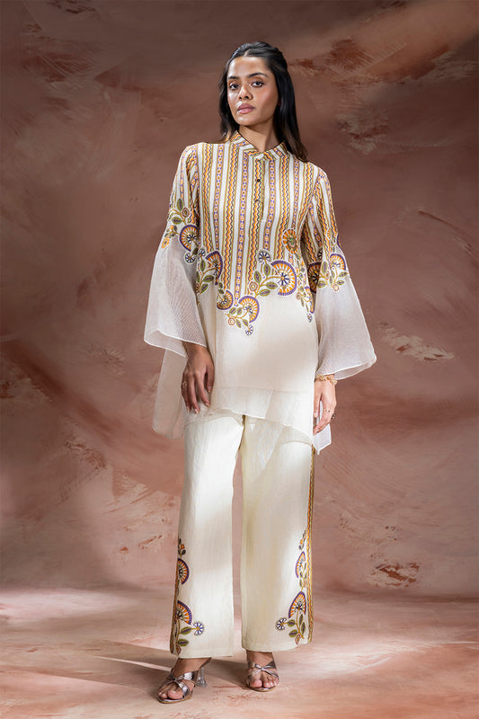 NOOMA EMBELLISHED KURTA AND PANTS