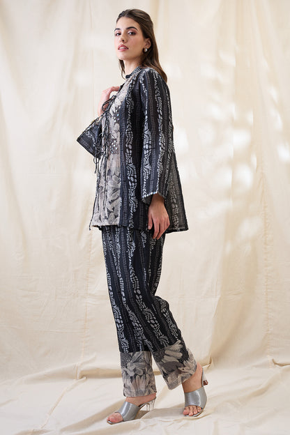 RAVYA EMBELLISHED FRONT TIE-UPS CO-ORD SET