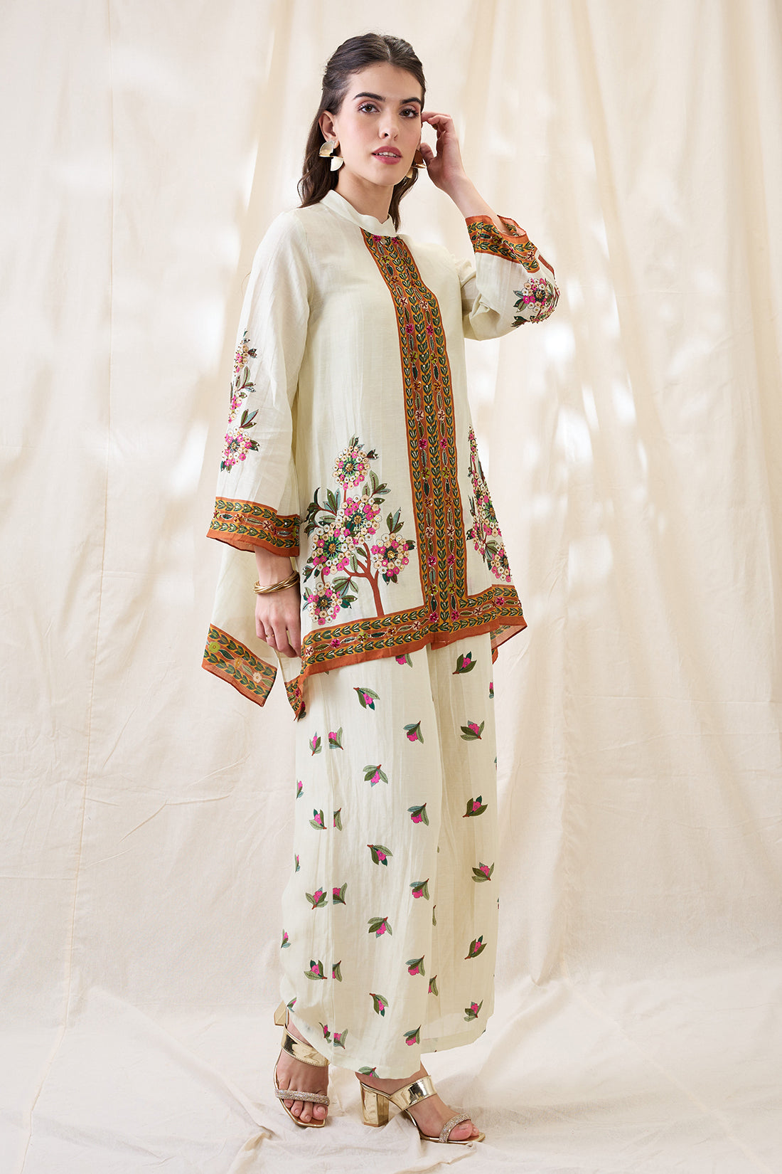 GULAZAAR EMBROIDERED KURTA SET
