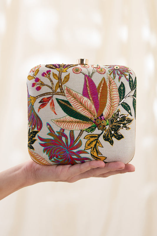 AARANI EMBELLISHED CLUTH BAG
