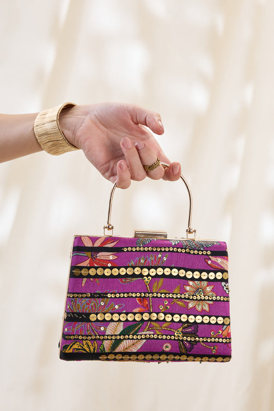 AARANI EMBELLISHED CLUTH BAG