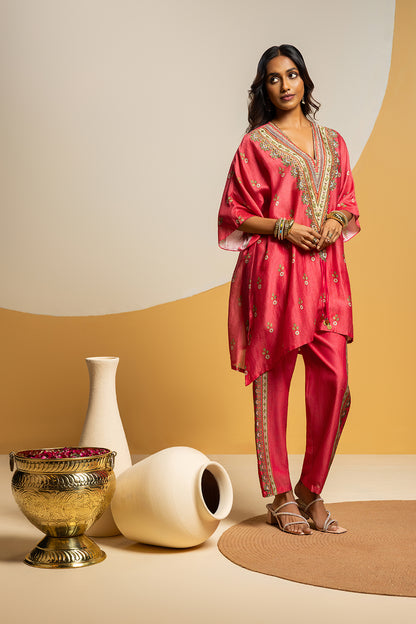 TAARANI EMBELLISHED V-NECK KURTA SET