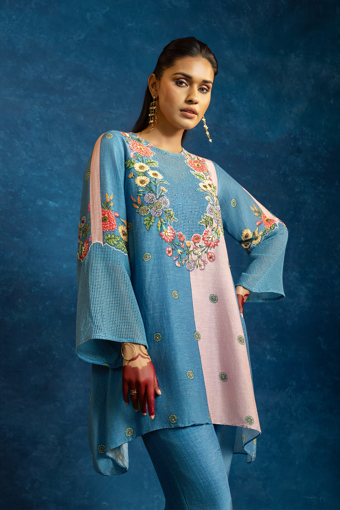 BAGHIRA APPIQUED KURTA SET