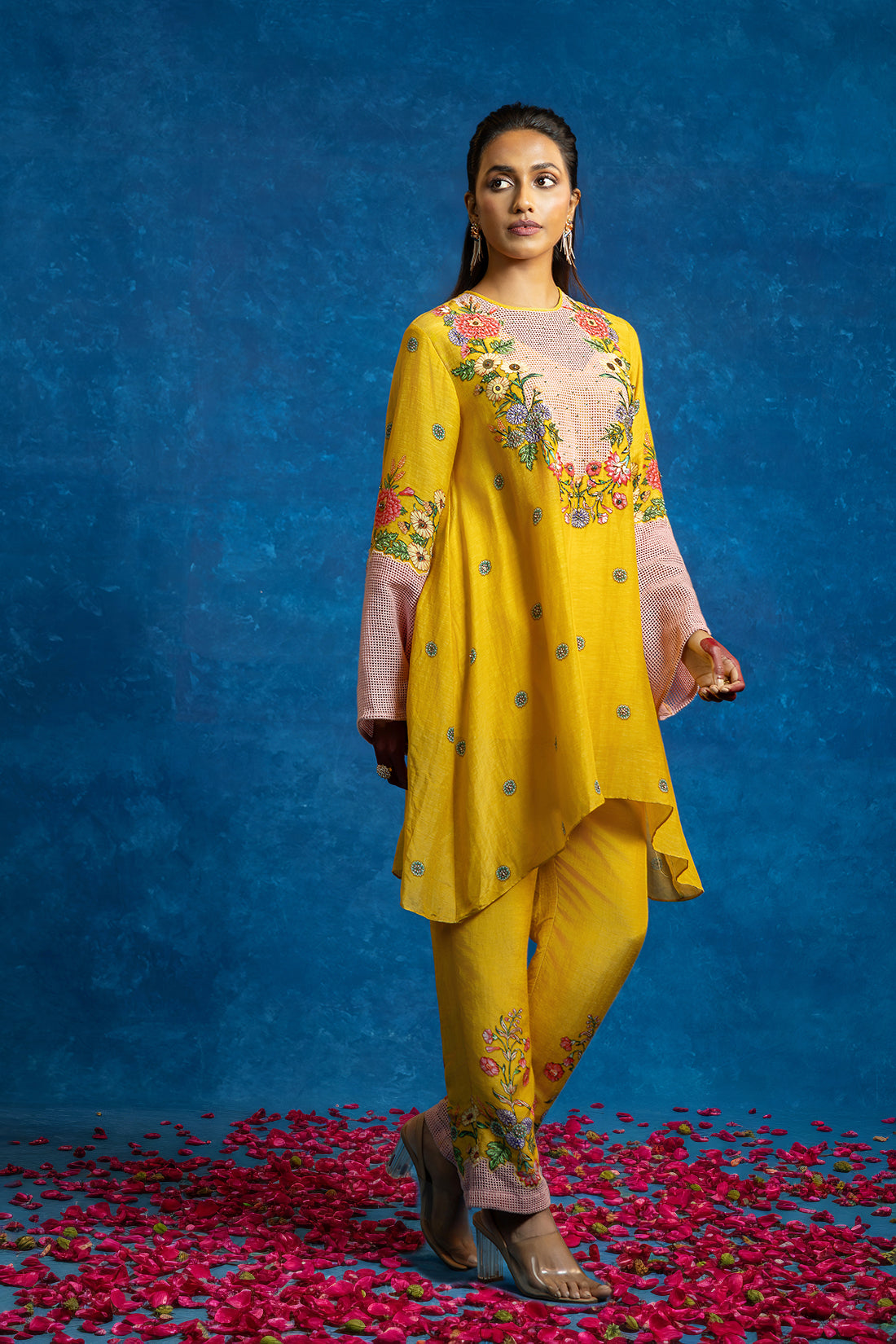 BAGHIRA APPIQUED KURTA SET