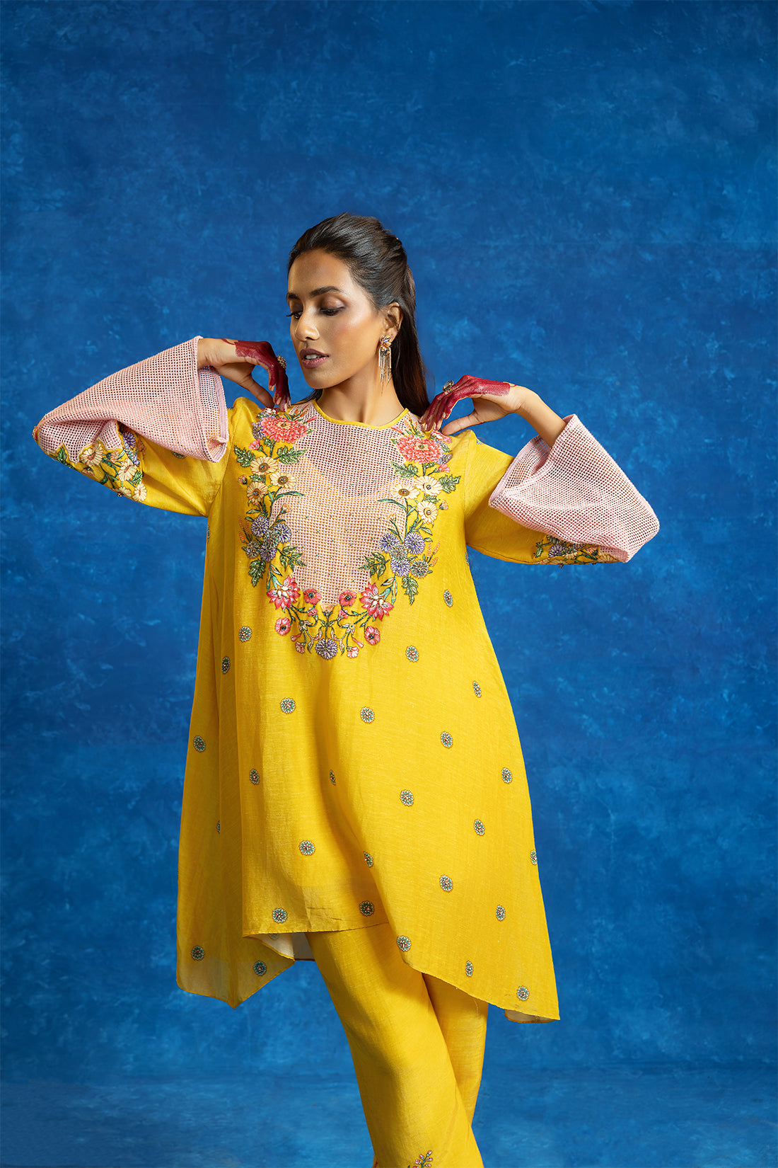 BAGHIRA APPIQUED KURTA SET