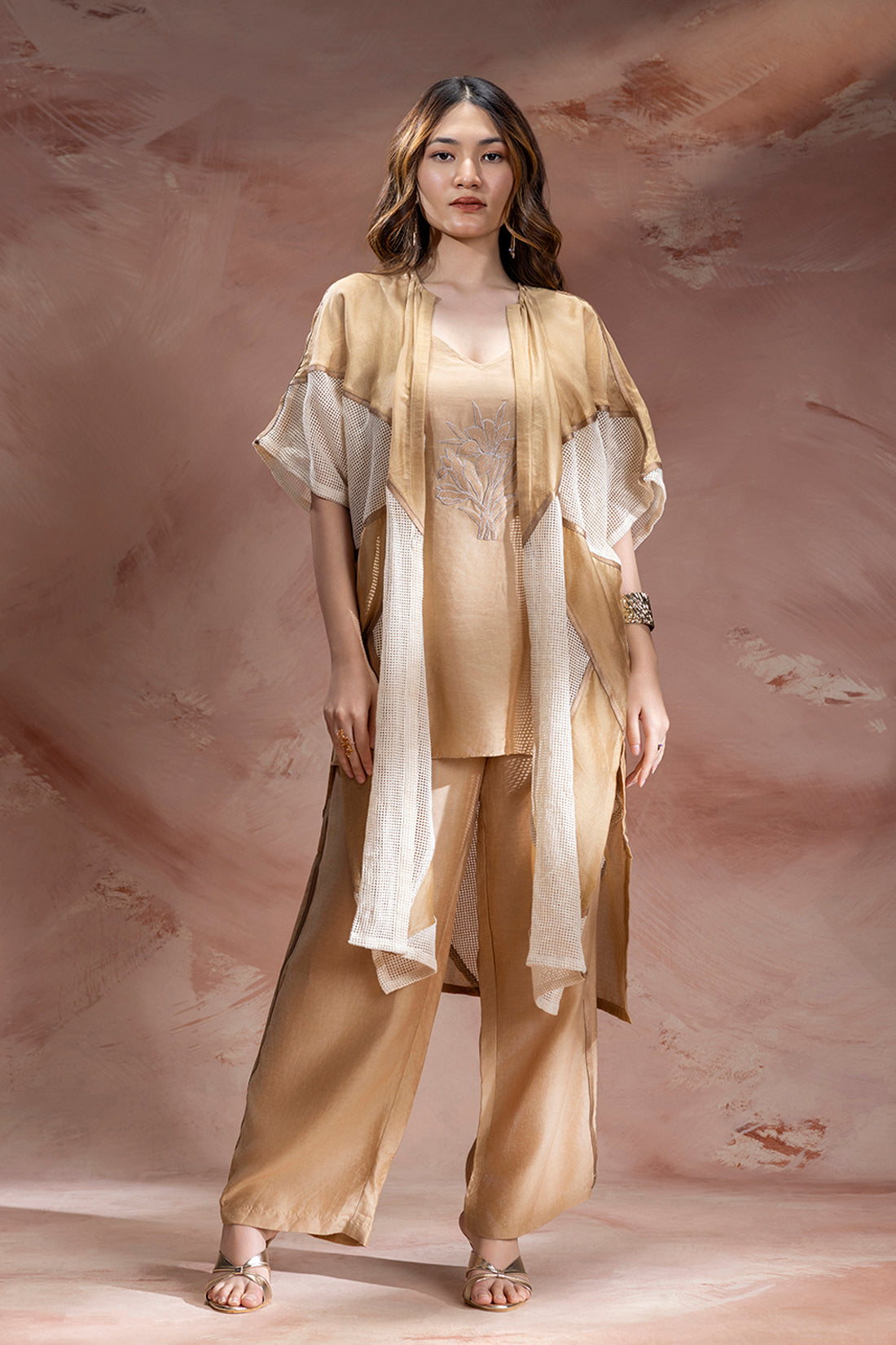ZINNIA APPLIQUÉ  JACKET AND PANTS SET