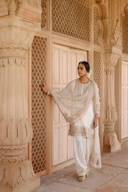 ANSHA - DAISY IVORY SHORT KURTA SET WITH SALWAR & DUPATTA