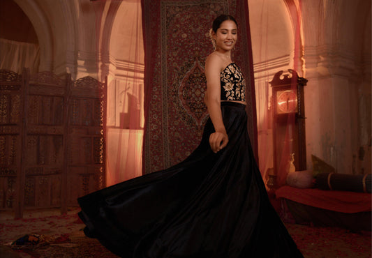 VELVET CORSET & SKIRT SET WITH ZARDOZI WORK