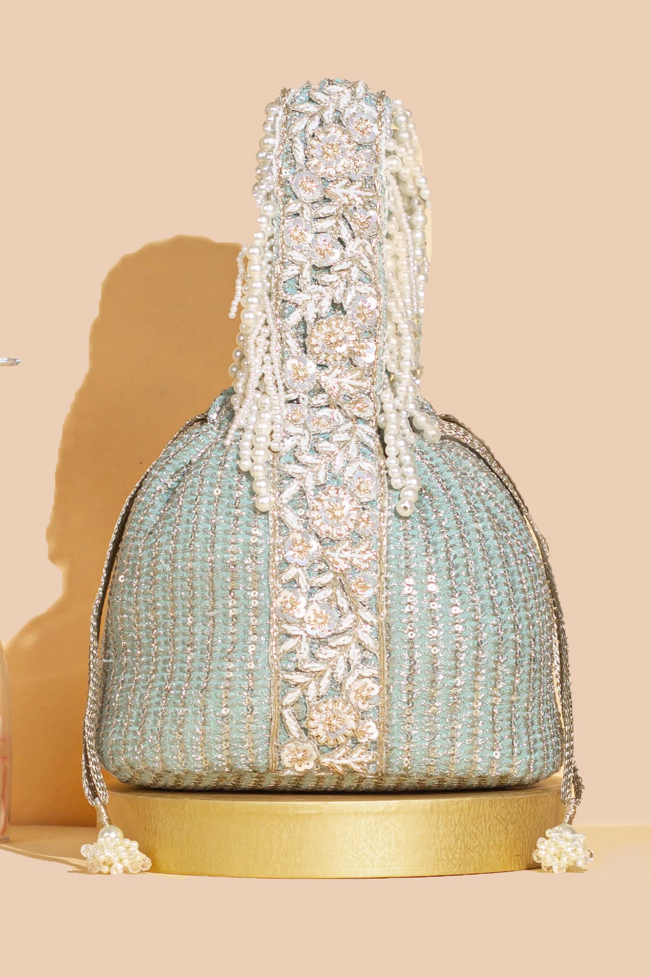 TARA BUCKET BAG