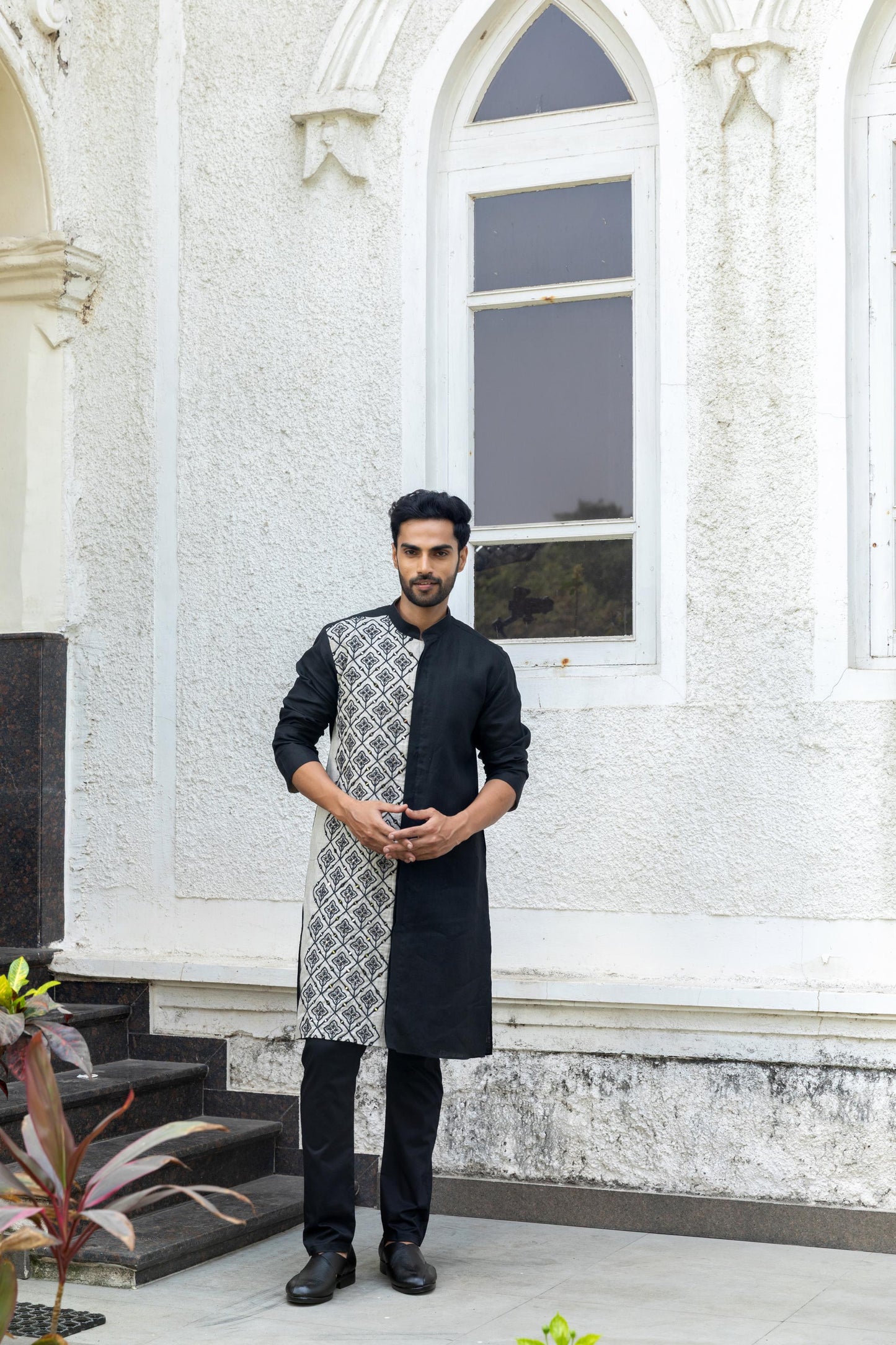EBONY & IVORY LINEN KURTA