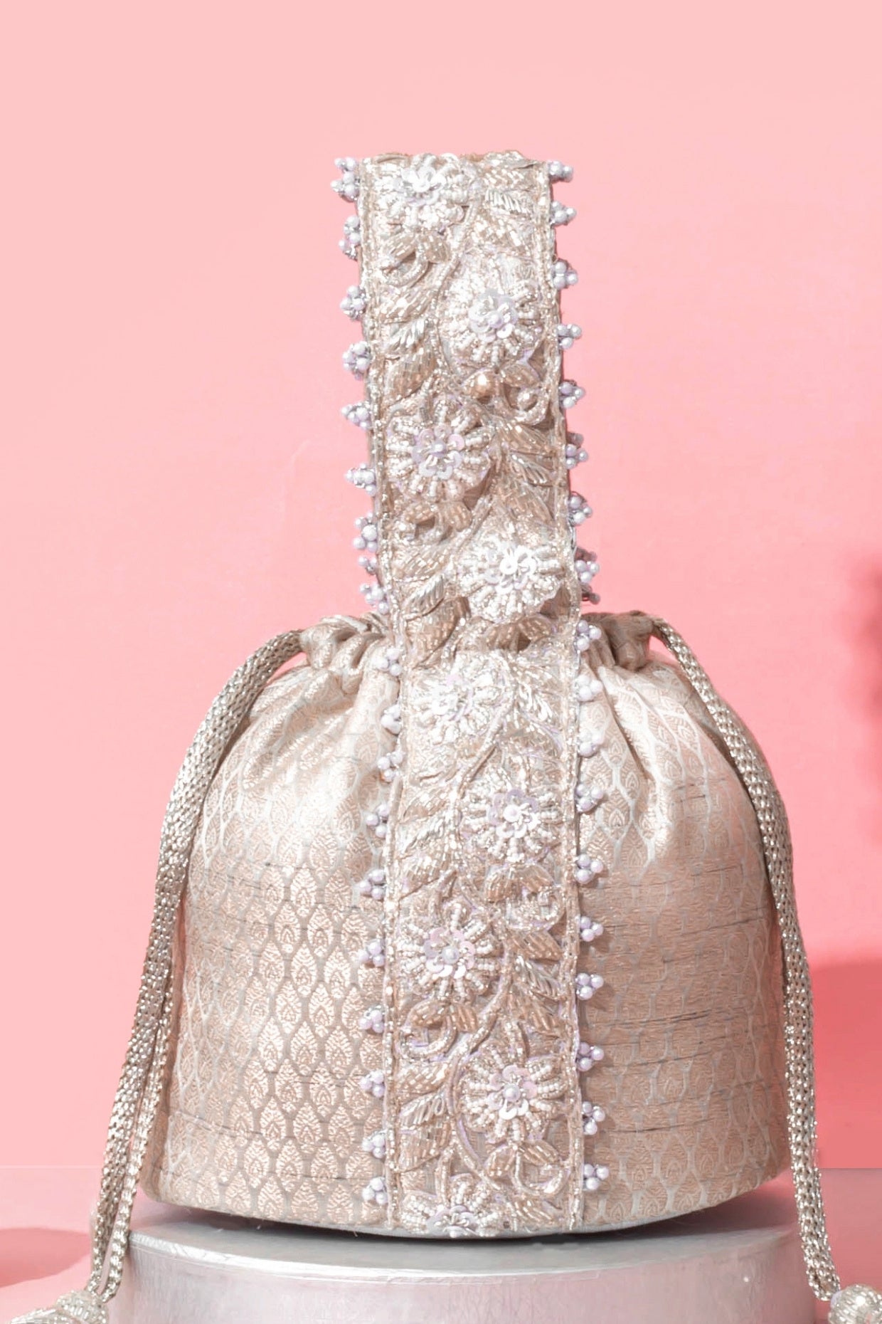 TEJ BUCKET BAG - SILVER