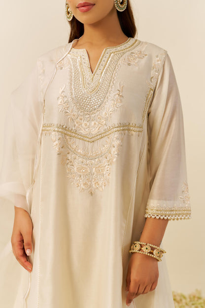 AIZA - SHORT CHAUGA WITH SALWAR
