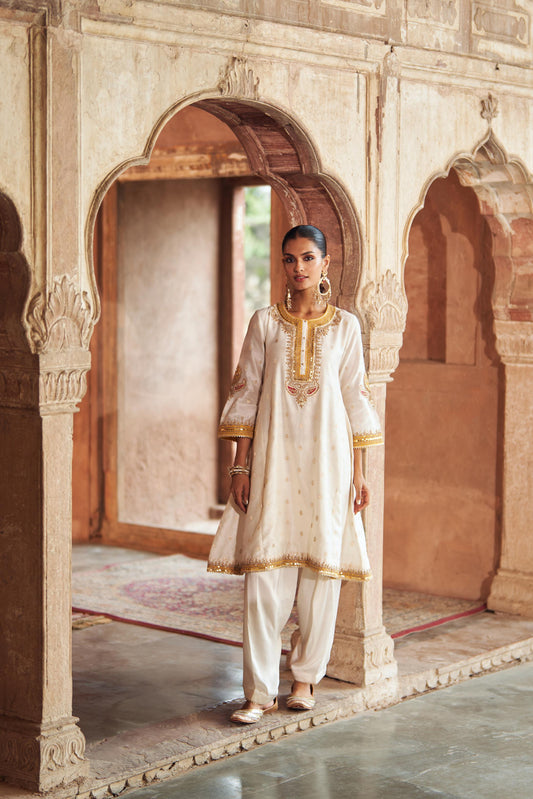 INAAYAT - CHAUGA WITH SALWAR