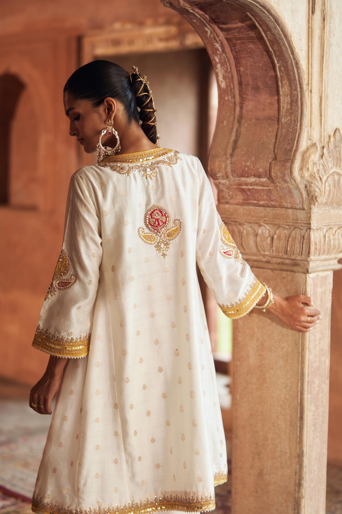 INAAYAT - CHAUGA WITH SALWAR
