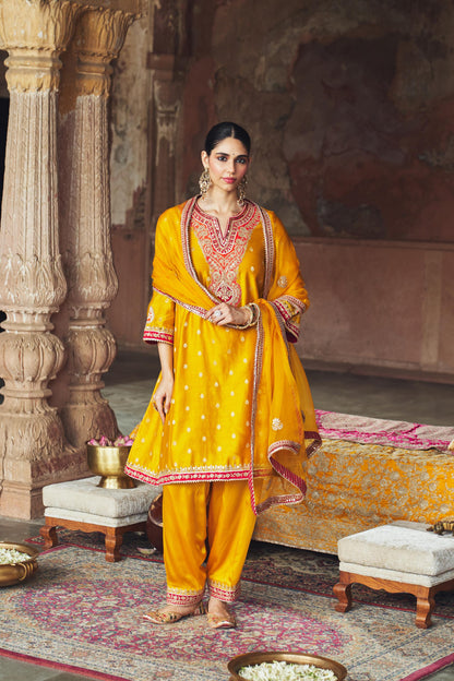 HAFSA - CHAUGA WITH SALWAR