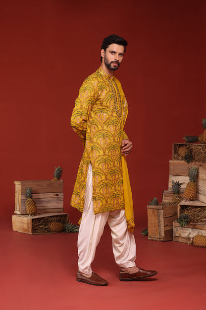 CHAITANYA HALDI KURTA SET