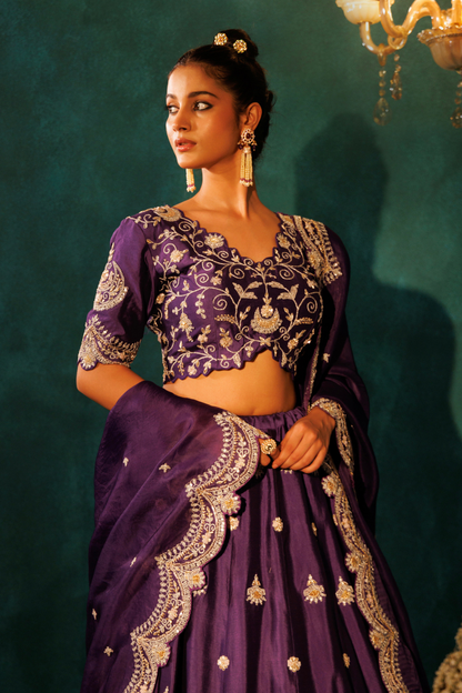 CHAAND SUNHERA LEHENGA SET