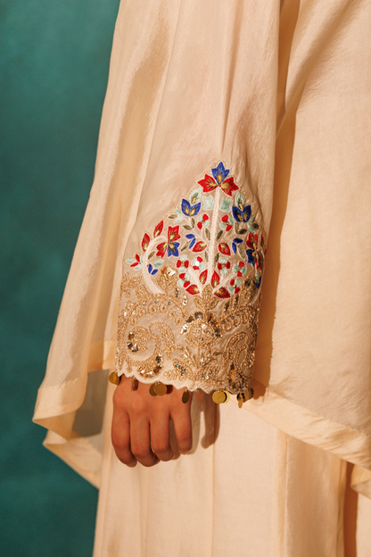 CHANDANI CHIC CAPE SET