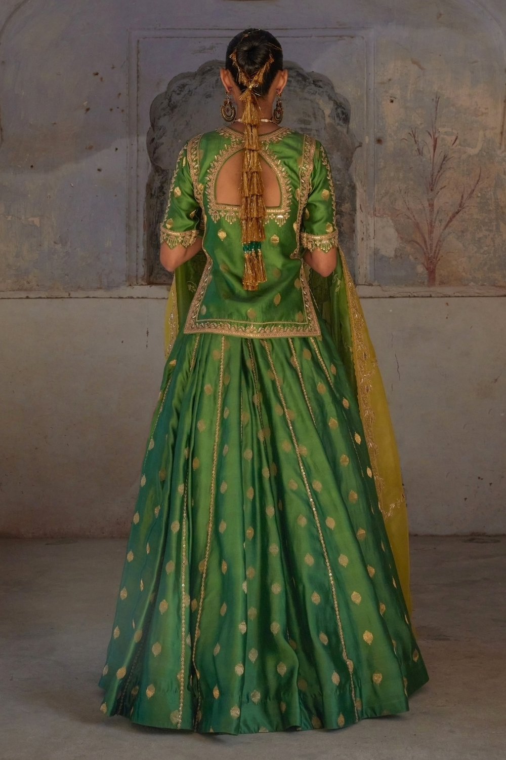PARINAAZ LEHENGA SET
