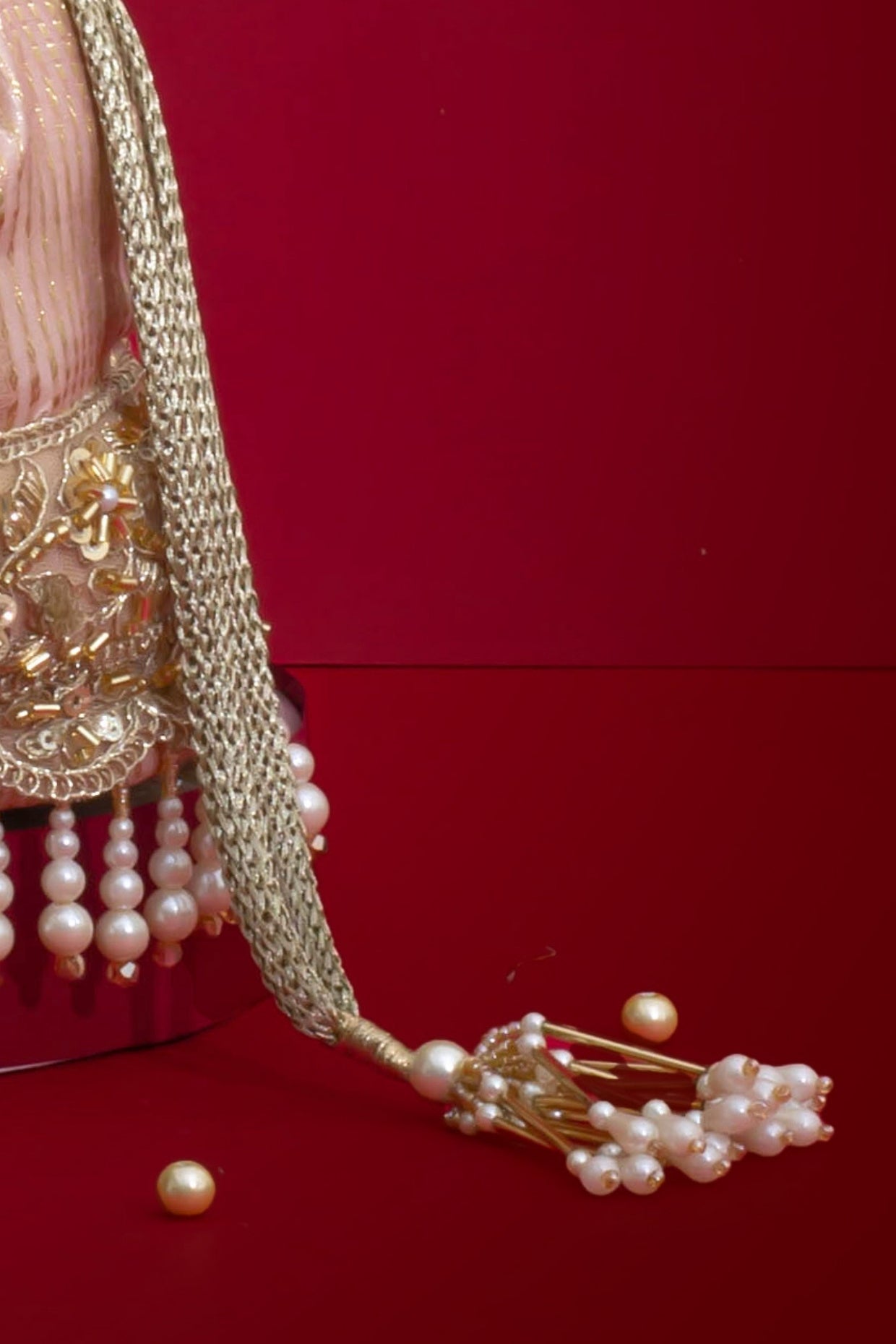 VIVAAH EMBELLISHED BUCKET BAG - PINK