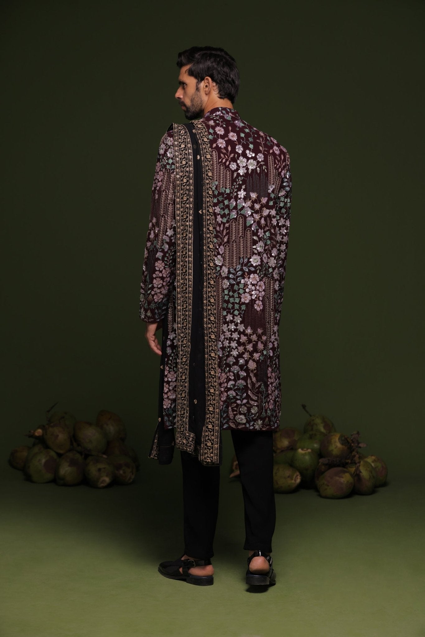 ASHOK BLACK KURTA SET WITH TROUSER AND DUPATTA - White Maison de Couture