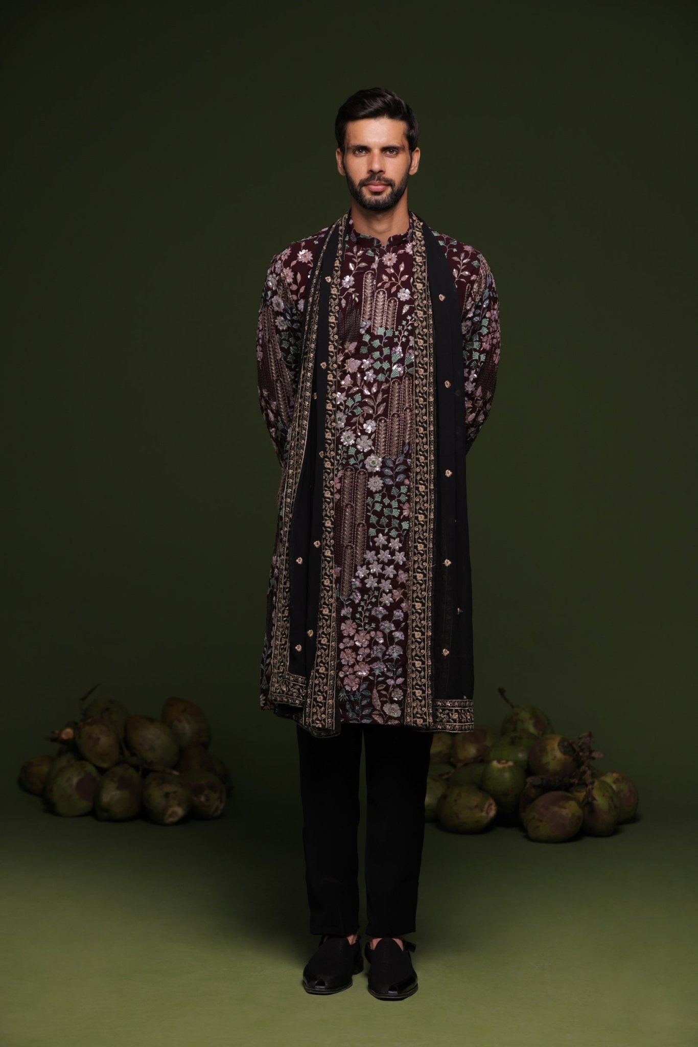 ASHOK BLACK KURTA SET WITH TROUSER AND DUPATTA - White Maison de Couture