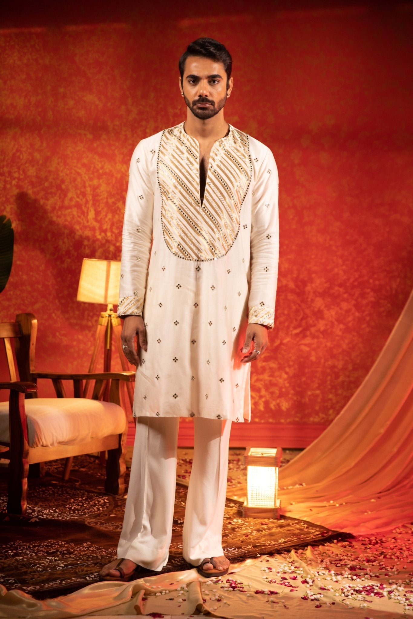 BANARASI YOKE KURTA SET - White Maison de Couture