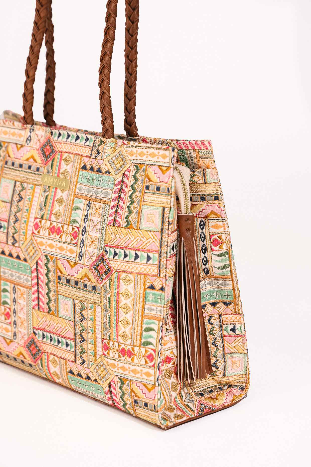 CORA EMBROIDERED MULTICOLOR BOX TOTE BAG - White Maison de Couture