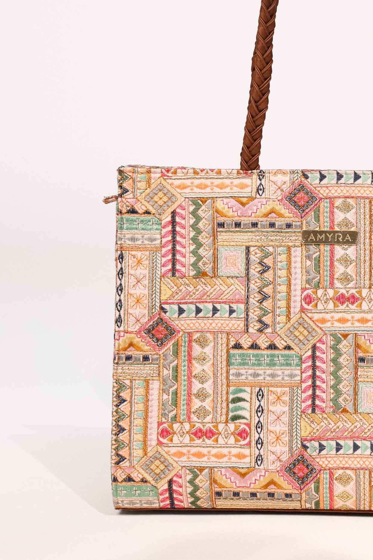 CORA EMBROIDERED MULTICOLOR BOX TOTE BAG - White Maison de Couture